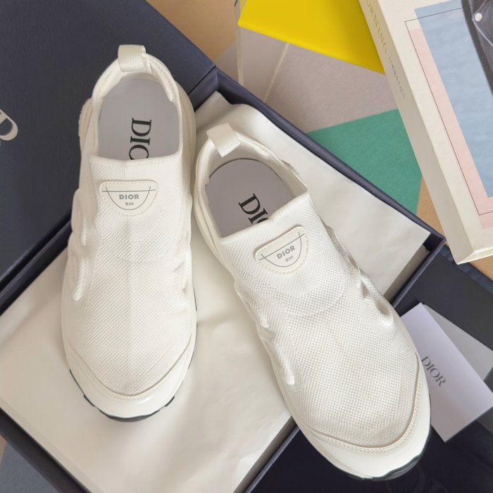 Кросівки чоловічі