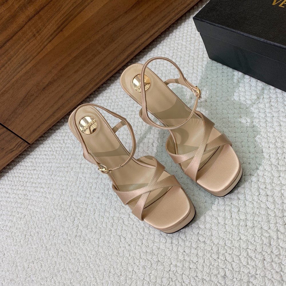 Босоножки фото 2