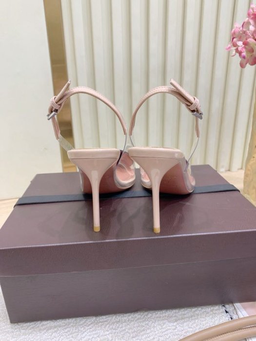 Босоножки на шпильке фото 2