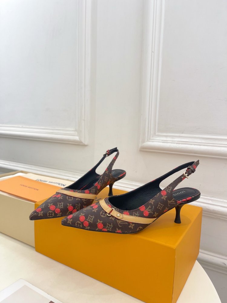 Босоножки фото 3