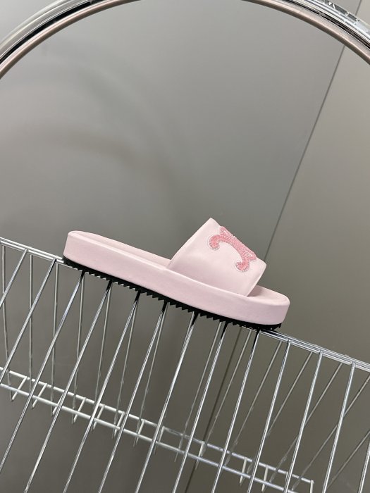 Шлепанцы женские фото 5