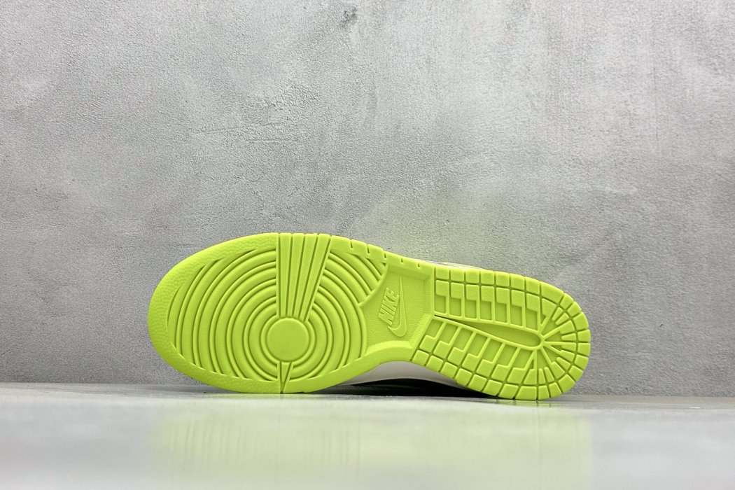 Кросівки Nike SB Dunk Low фото 4