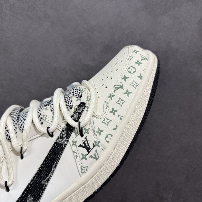 Кроссовки Travis Scott x Fragment Design x Air Jordan 1 Low фото 5