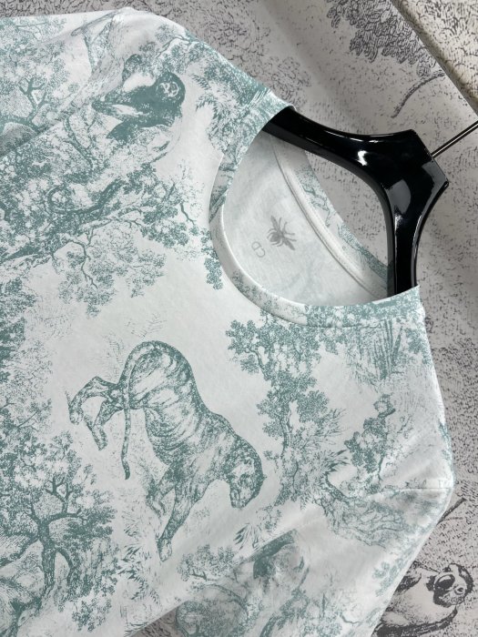 T-shirt women's фото 2