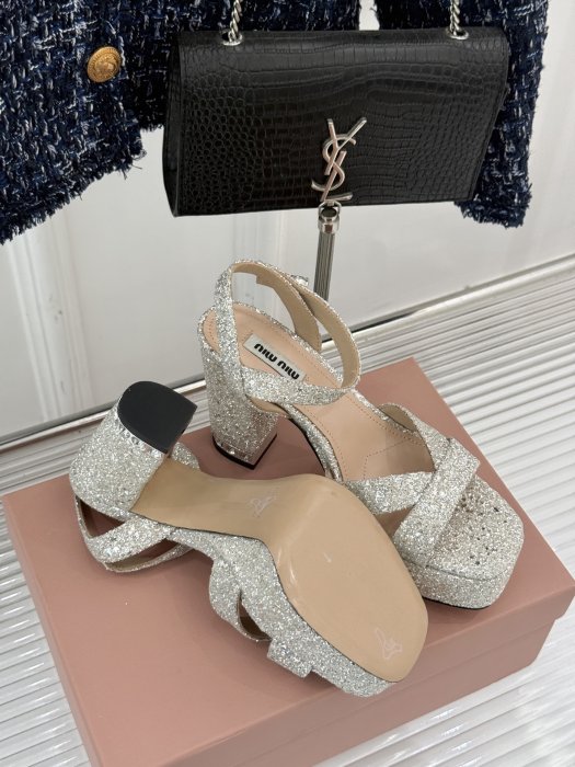 Босоножки фото 9