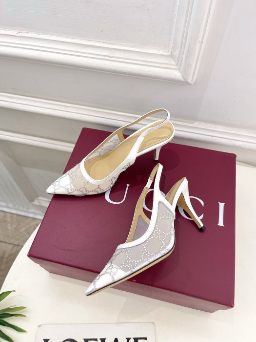 Босоножки фото 5