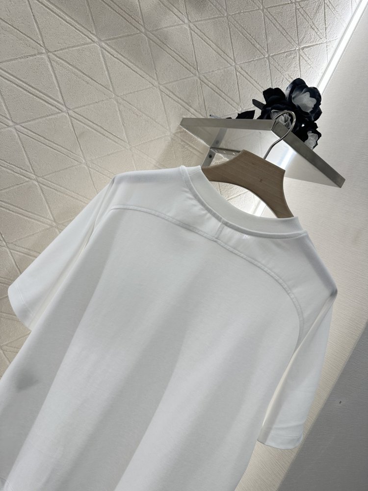 Футболка жіноча фото 4