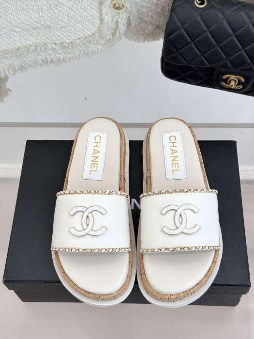 Шлепанцы фото 4