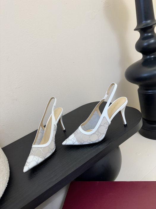 Босоножки фото 3