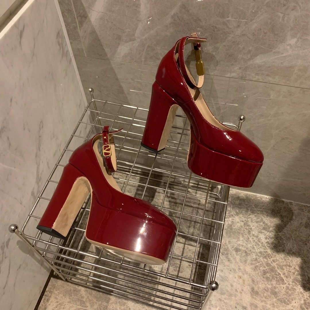 Shoes on platform and high heel maroon фото 5