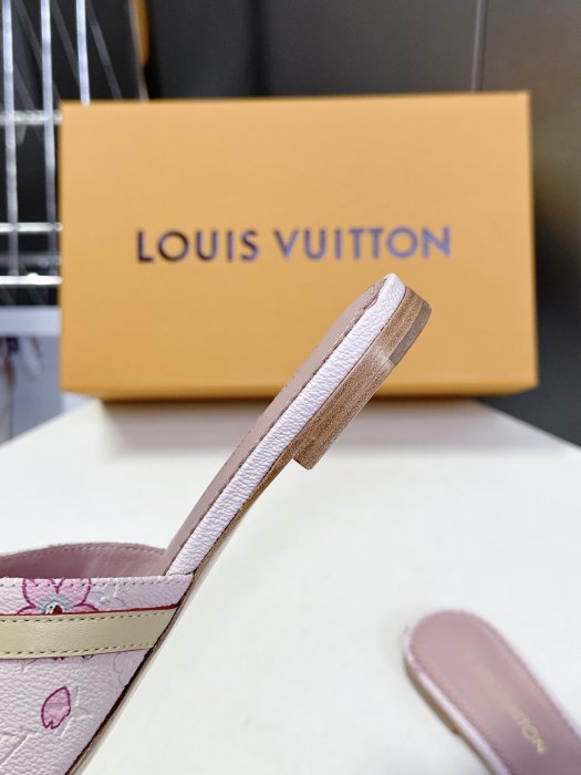 Шлепанцы фото 8