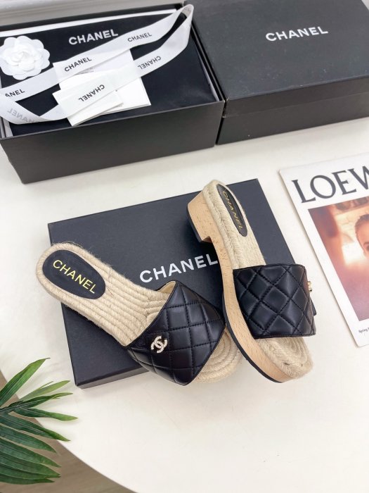 Шлепанцы женские фото 2