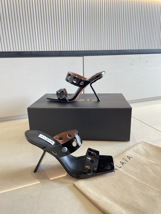 Босоножки фото 6