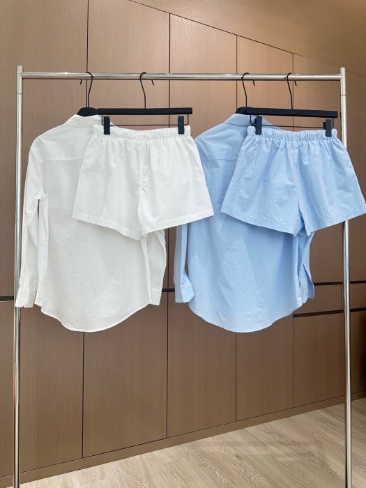 Костюм женский фото 2