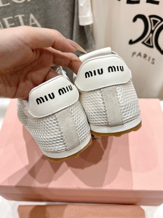 Кроссовки фото 7