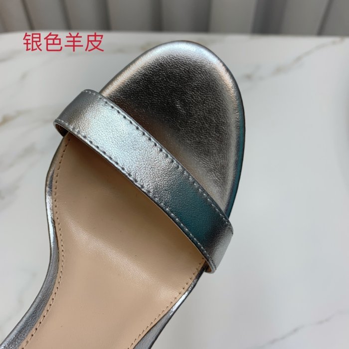 Босоножки фото 4