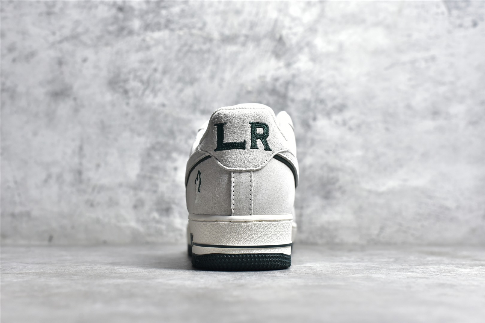 Sneakers Air Force 1 Low Four Horsemen DZ3696-002 фото 6