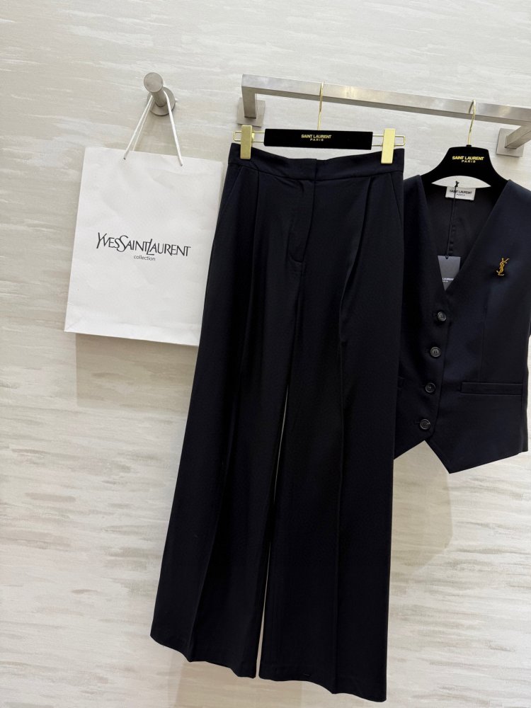 Костюм вовняний жіночий фото 5