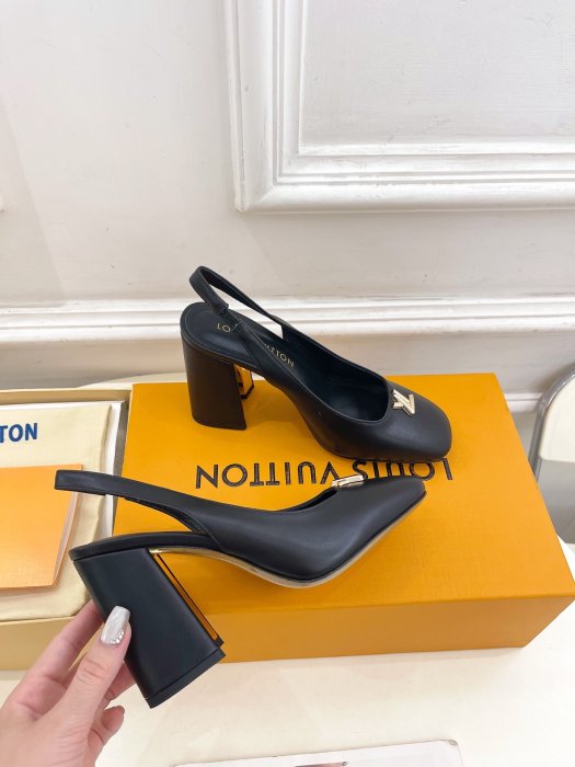 Босоножки фото 4