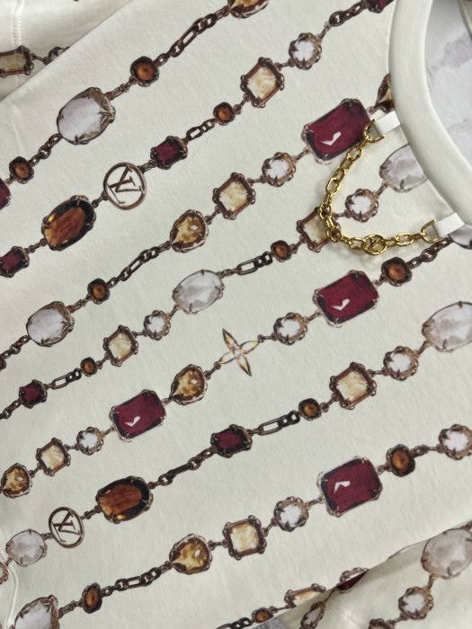 T-shirt women's фото 3