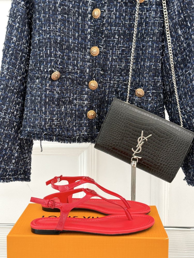 Сандалии женские