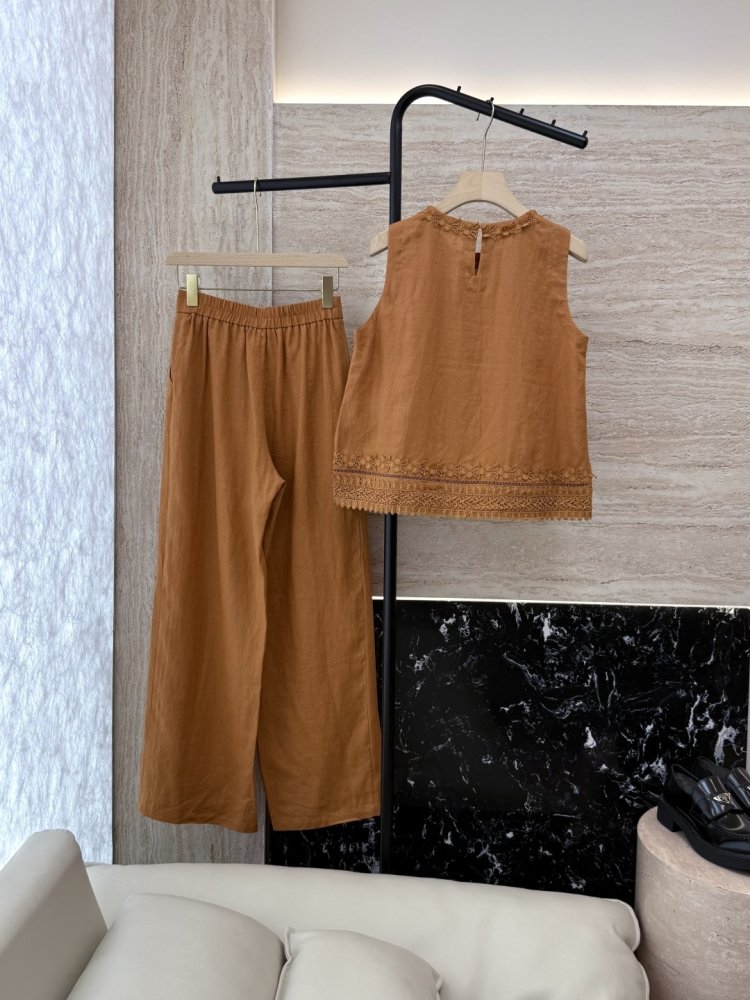 Костюм женский фото 2