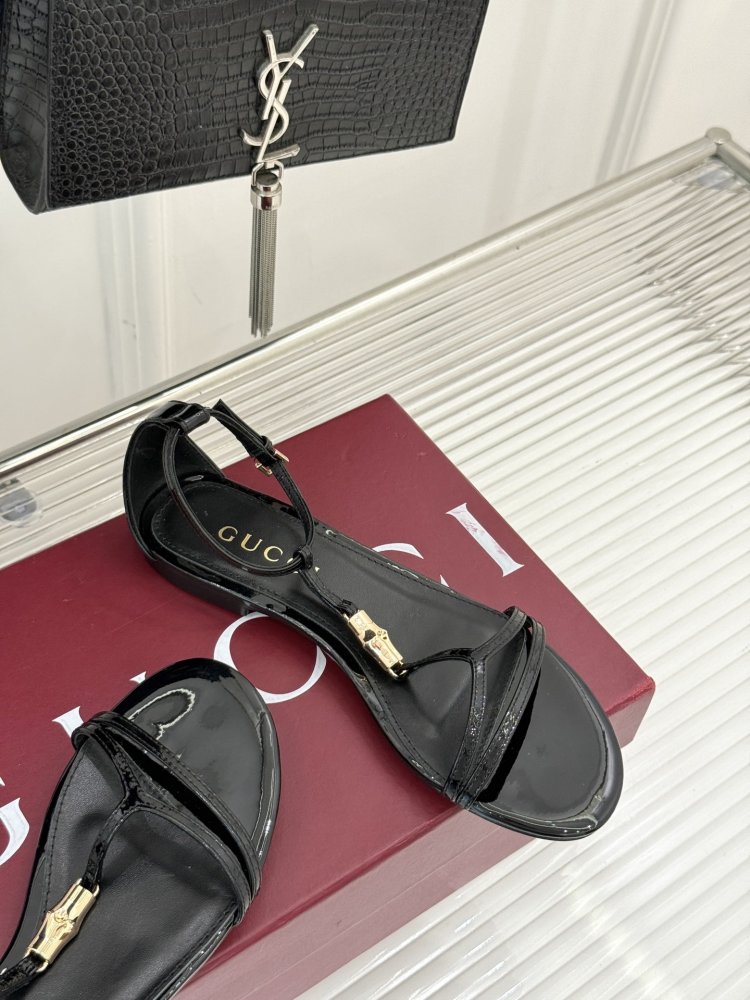 Босоножки фото 5