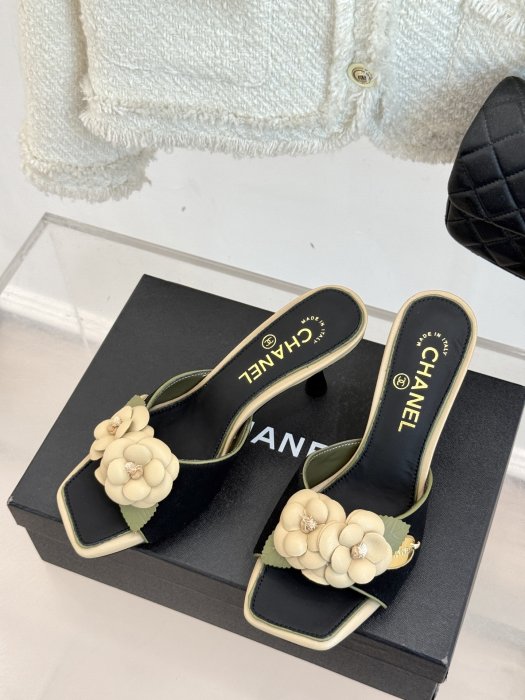 Босоножки фото 2