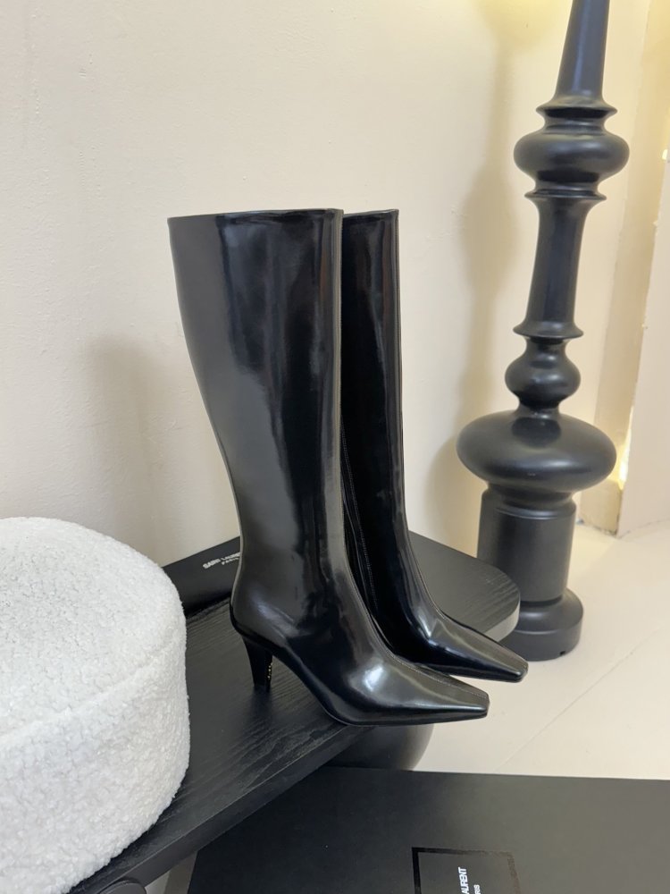 Сапоги женские фото 2