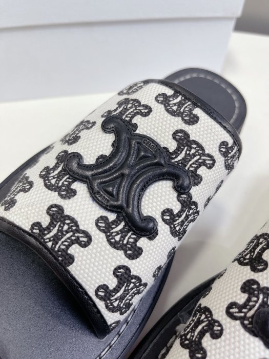 Шльопанці фото 8