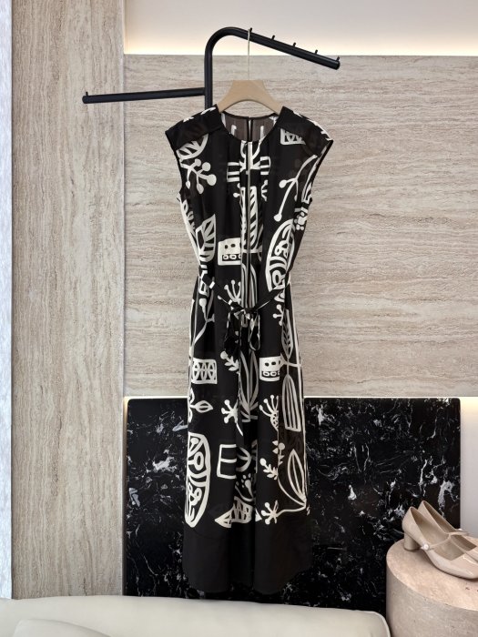 Плаття, Сукня