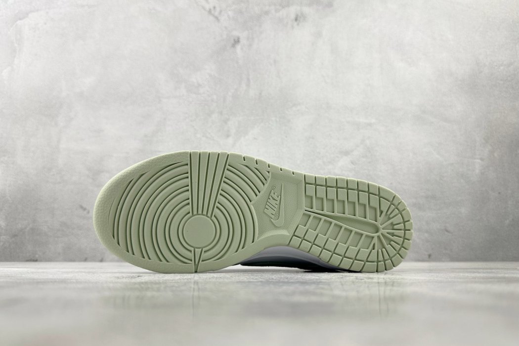 Кроссовки Nike Dunk Low фото 4
