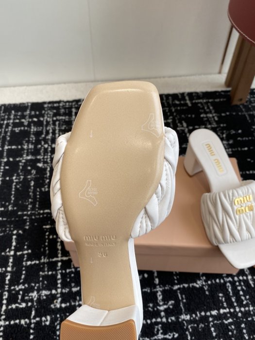 Босоножки фото 9