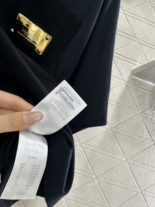 T-shirt women's фото 9