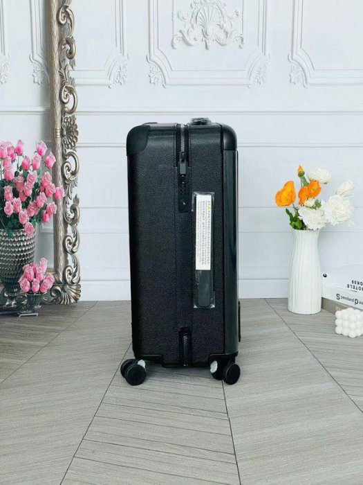 Чемодан Horizon 55 для ручной клади 38х55х21 см фото 2