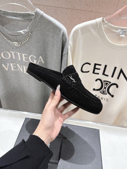 Лоферы кожаные женские фото 5