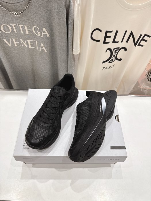 Кросівки фото 4