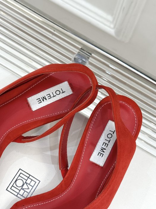 Босоножки фото 8