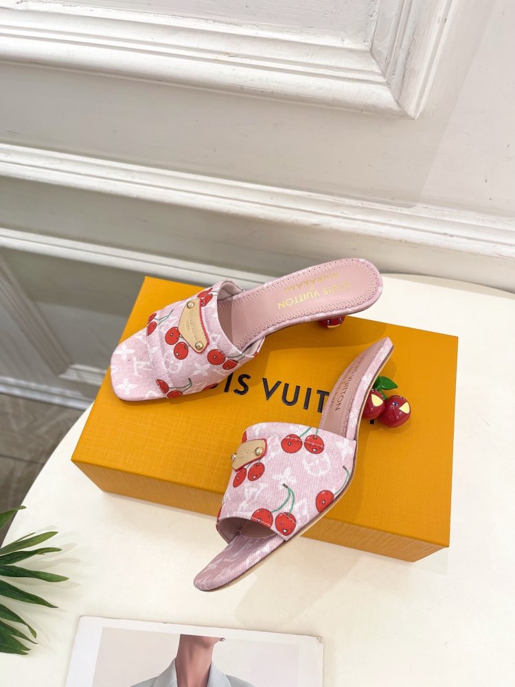 Босоножки фото 3