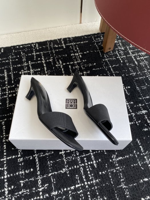 Босоножки фото 4