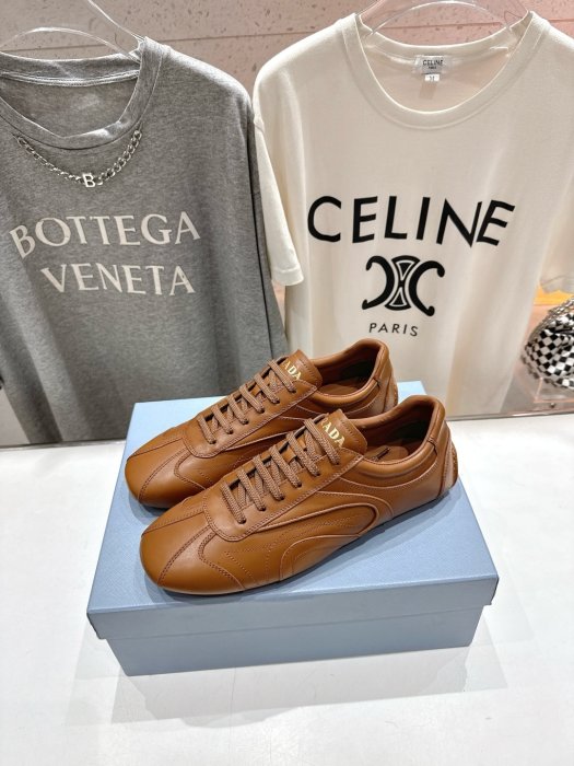 Кроссовки фото 3