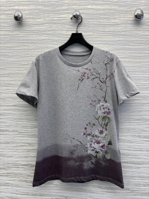 Футболка женская