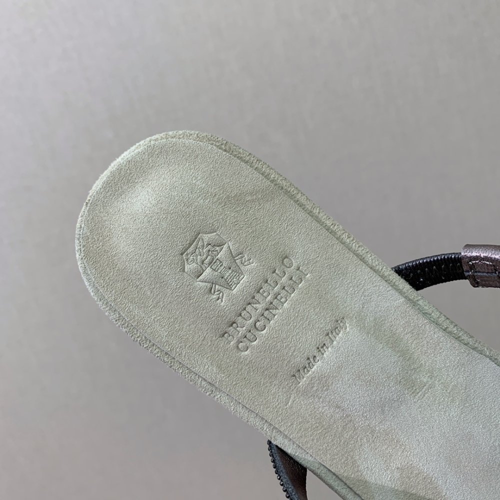 Босоножки фото 6