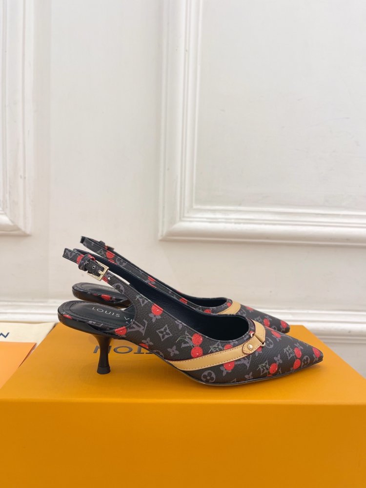 Босоножки фото 2