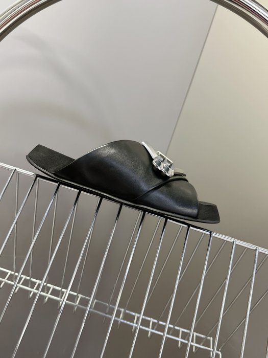 Шлепанцы фото 5