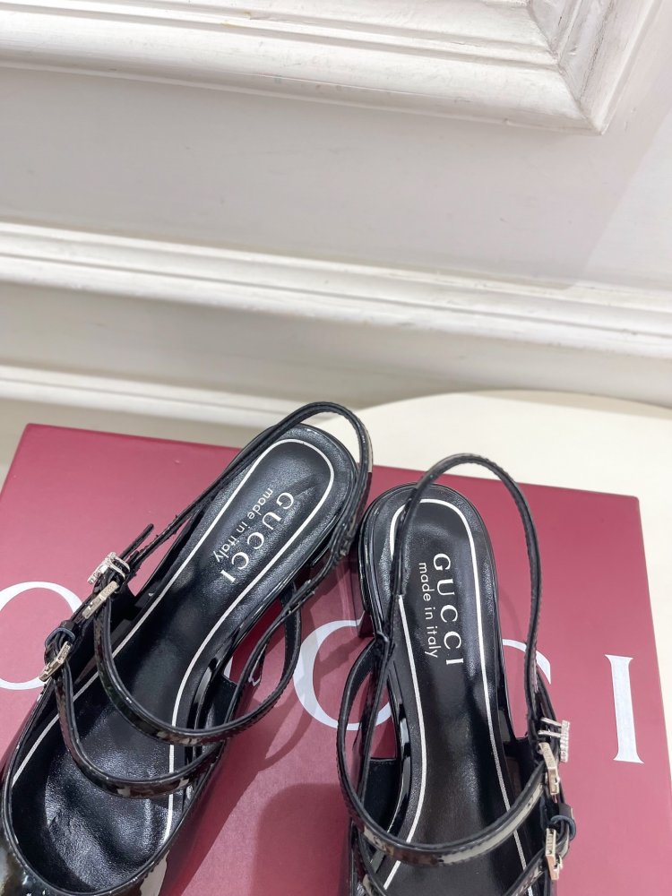 Босоніжки фото 6