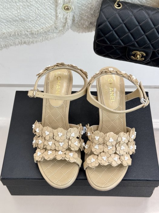 Босоножки фото 4