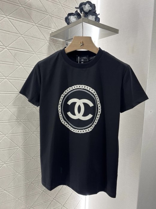 Футболка женская