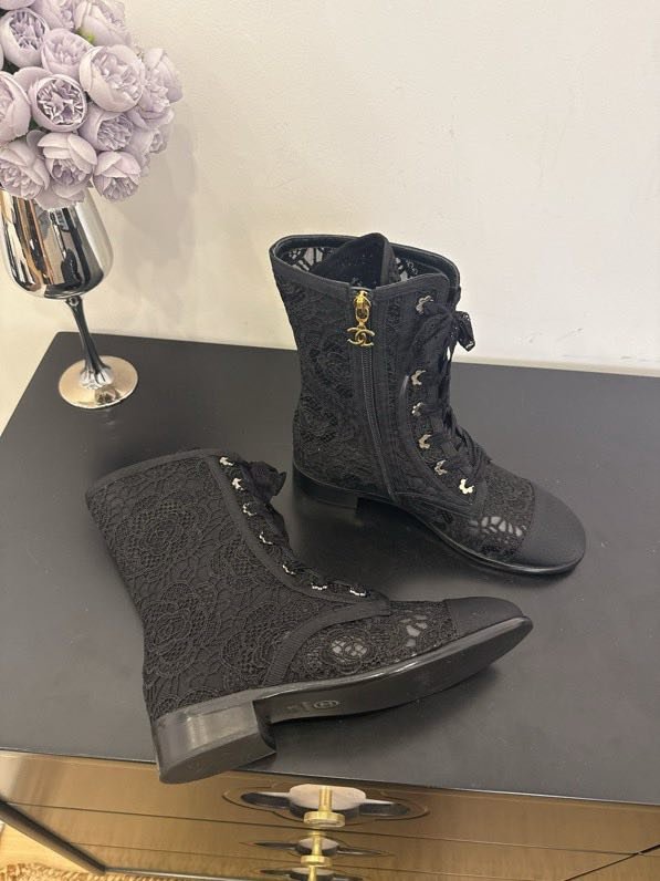 Ботинки женские фото 8
