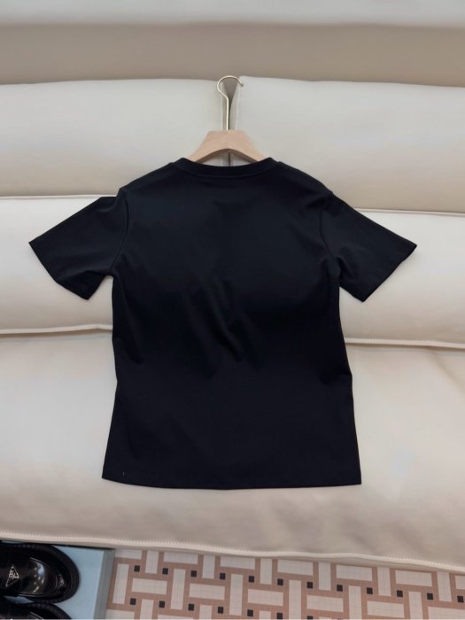 T-shirt women's фото 3